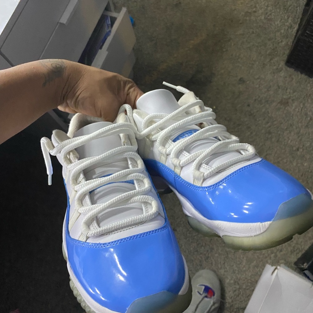 Jordan 11 UNC Low